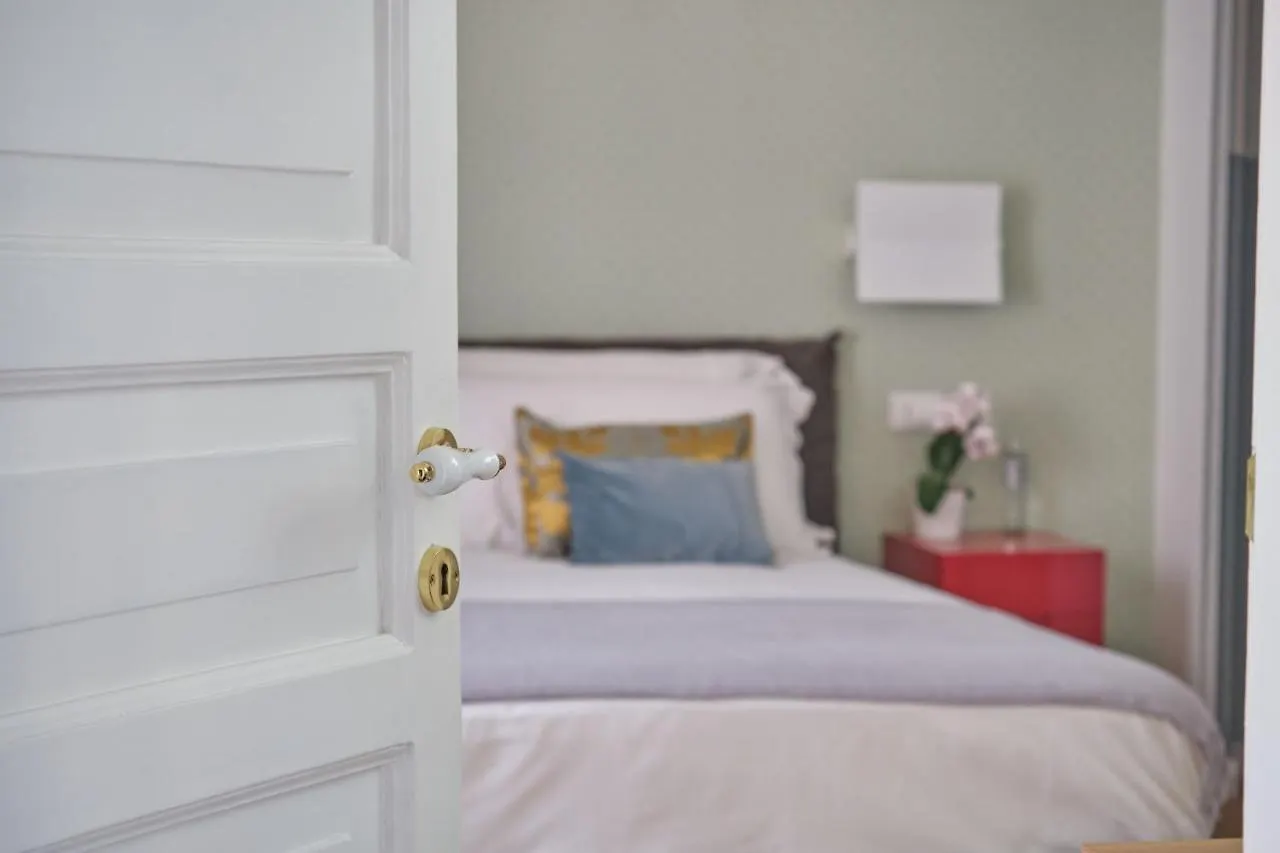 Arche Design Rooms And Suites Παλέρμο Πανσιόν