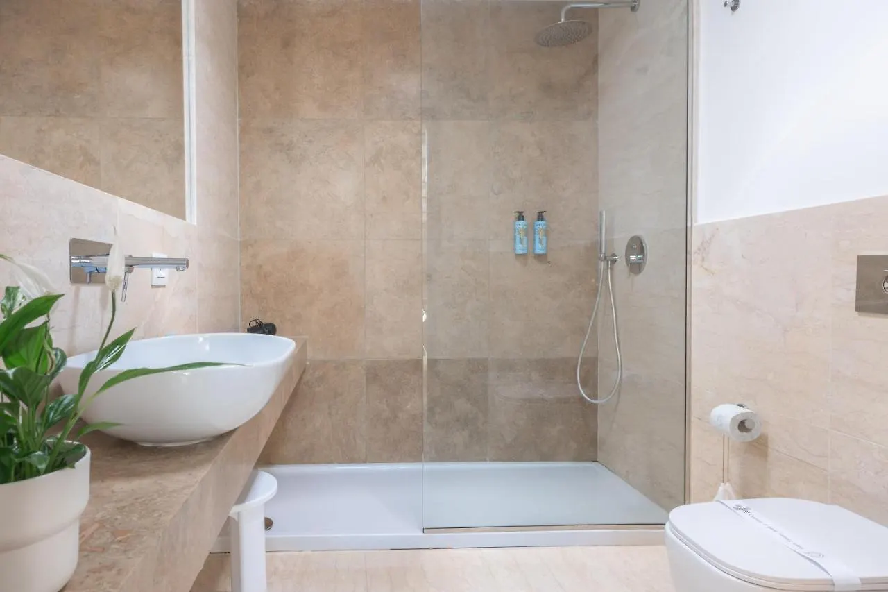 Arche Design Rooms And Suites Παλέρμο 2*,