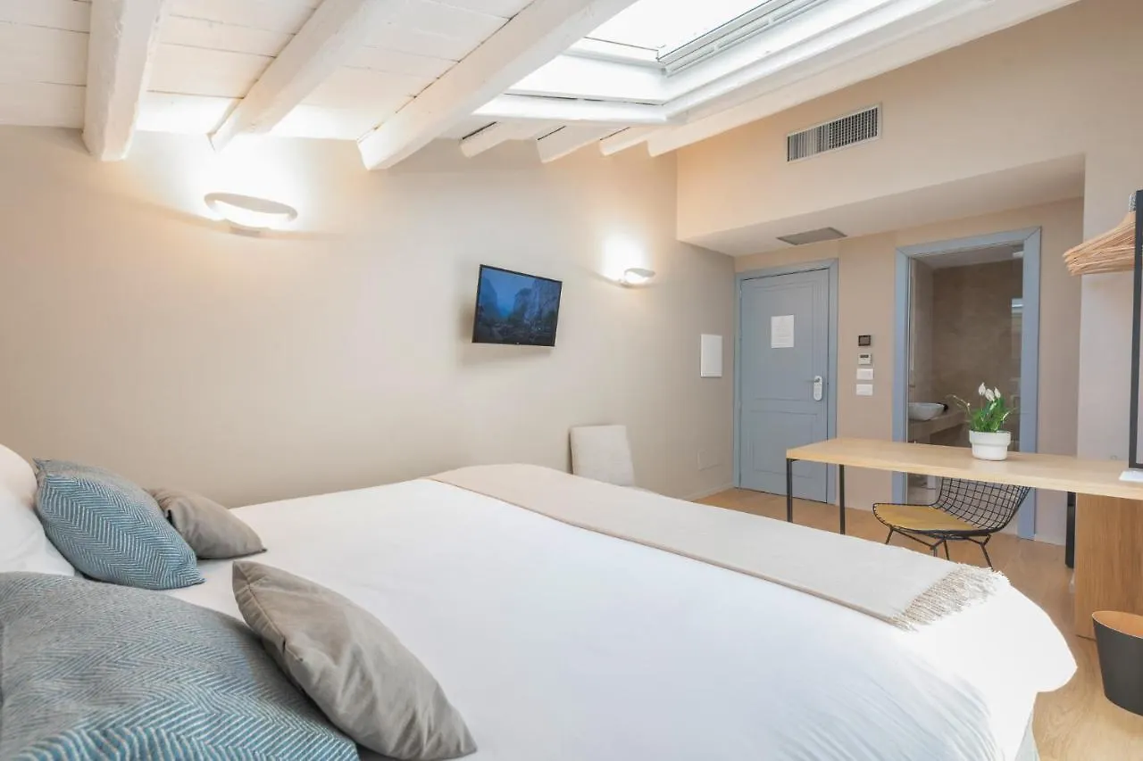 Arche Design Rooms And Suites Παλέρμο Πανσιόν