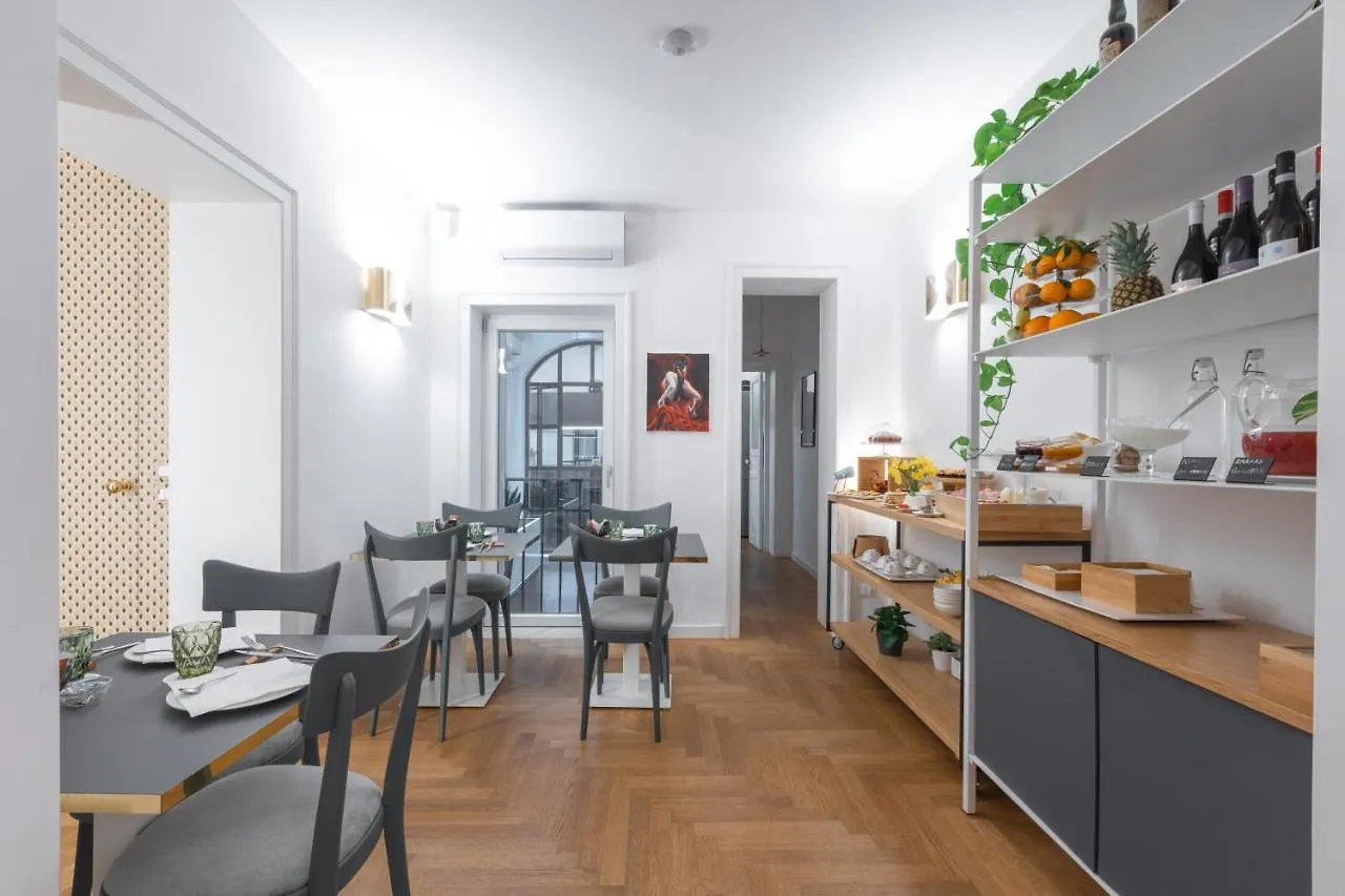 Arche Design Rooms And Suites Παλέρμο 2*,